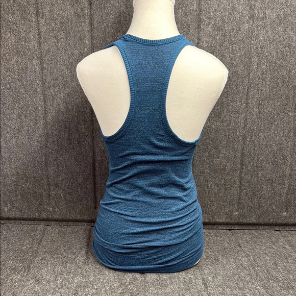 Athleta Blue Fitted Sleeveless Tank Top - Picture 3 of 4